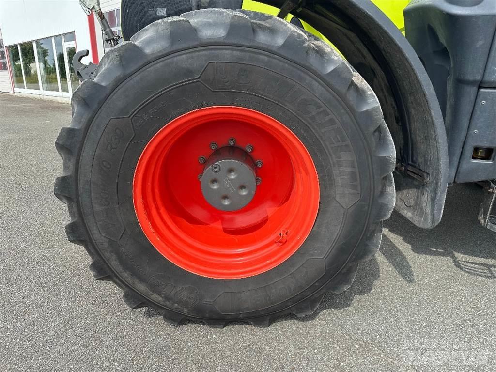 CLAAS Axion 870 Tracteur