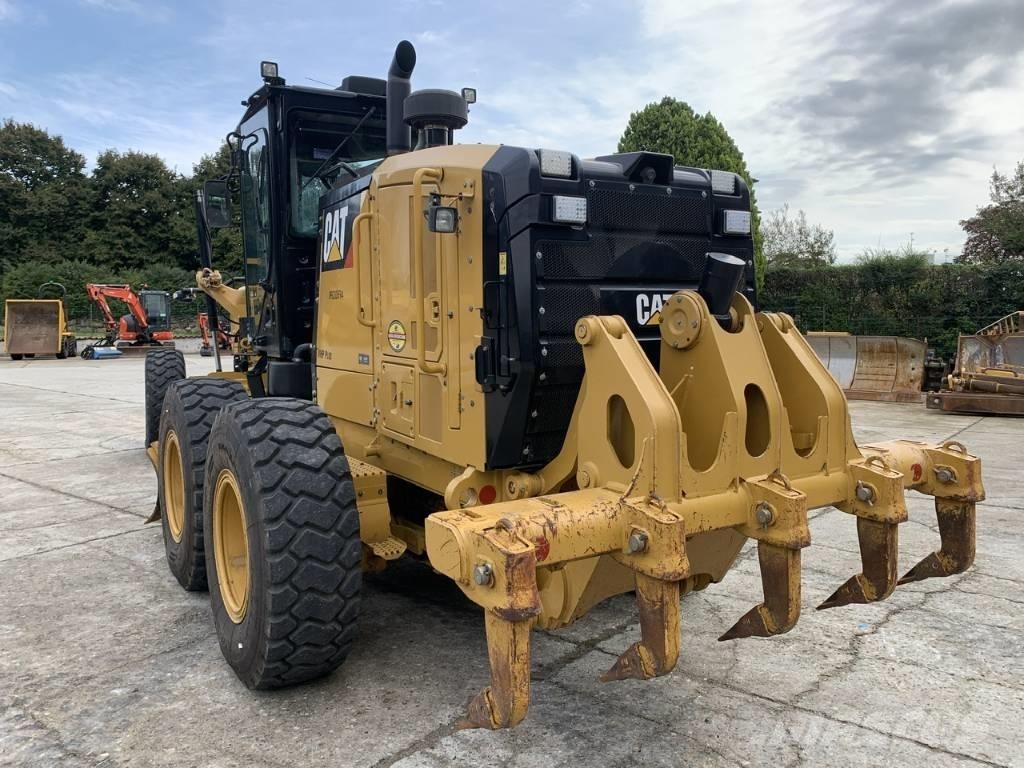 CAT 120 M 2 Niveleuse