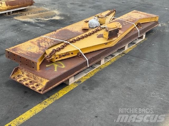 CAT 735 TAIL GATE Tombereau articulé