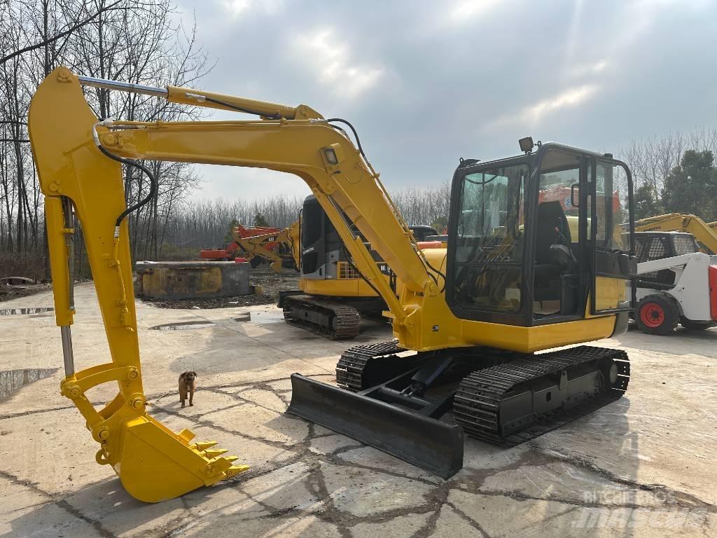 Komatsu PC56 Pelle sur chenilles