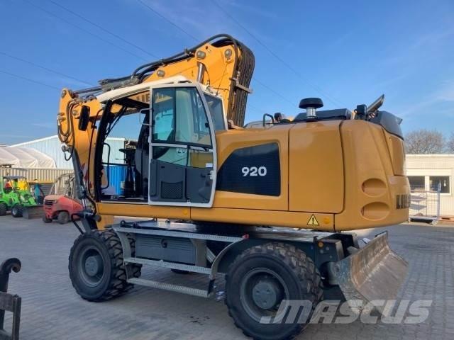 Liebherr A920 Pelle sur pneus