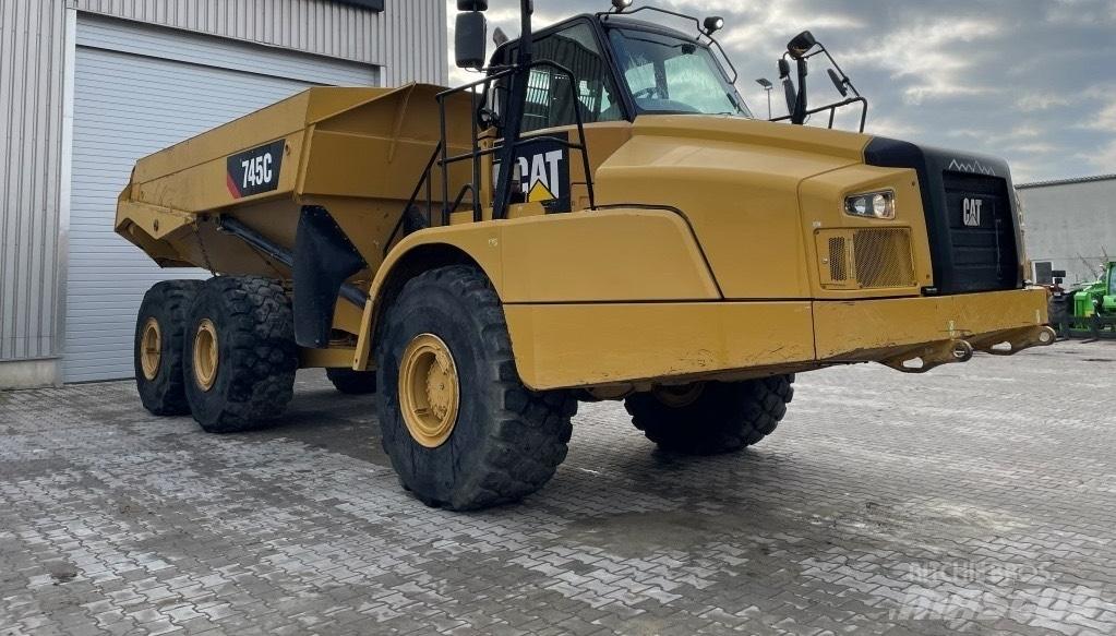 CAT 745 C Tombereau articulé