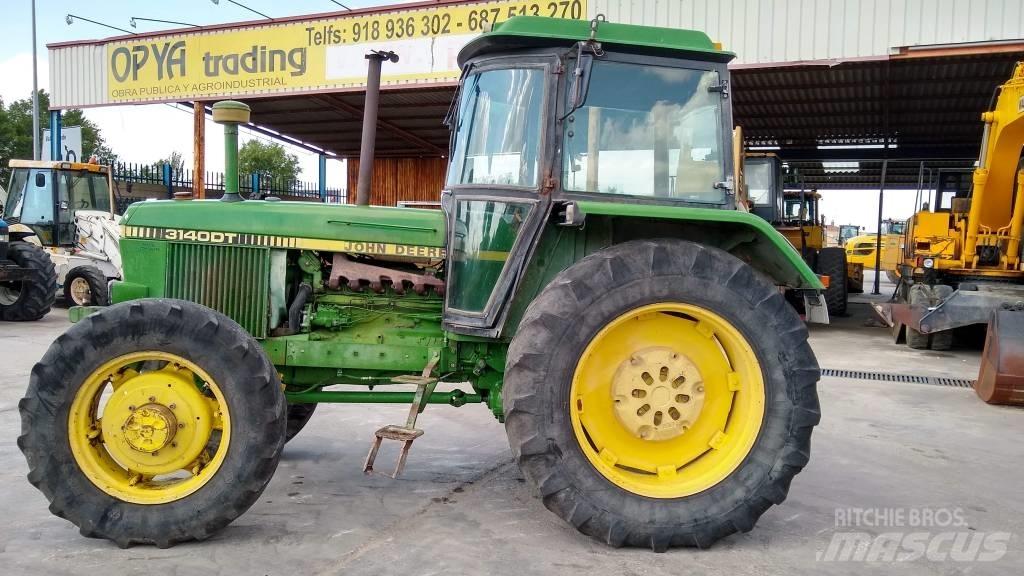 John Deere 3140 DT Tracteur