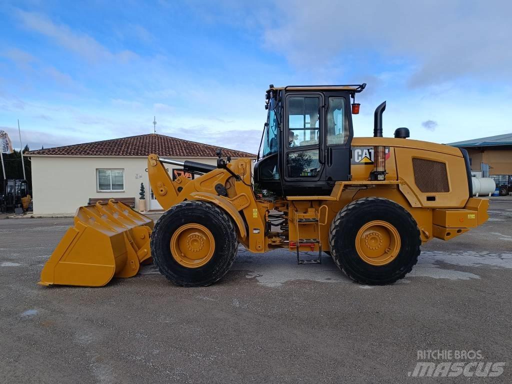 CAT 930M Chargeuse sur pneus