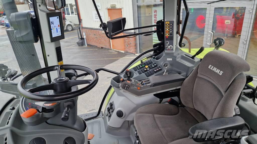CLAAS Arion 650 Tracteur