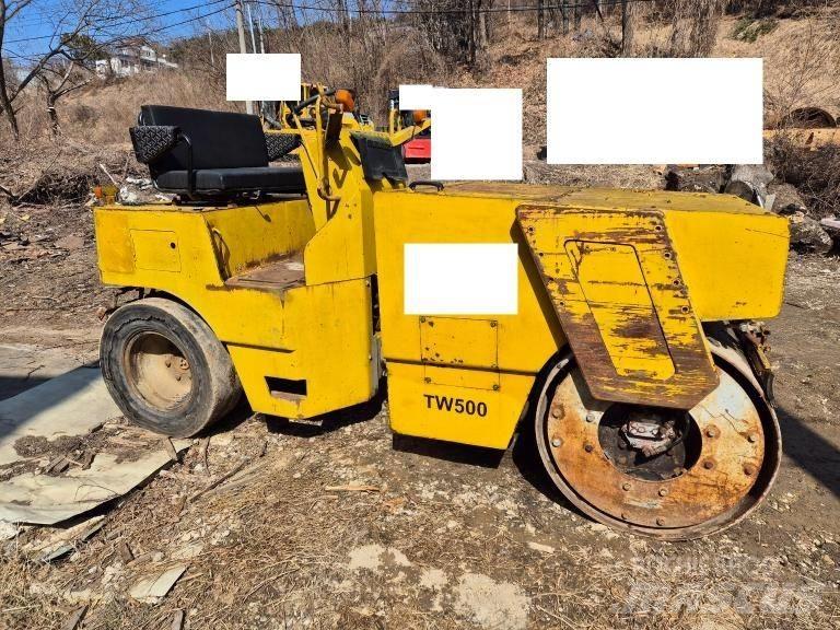 Sakai TW 500 Rouleaux tandem