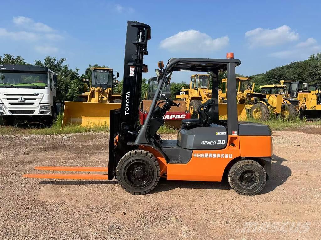 Toyota 30 forklift Chariots diesel