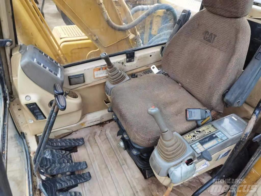 CAT 312 B Pelle sur chenilles