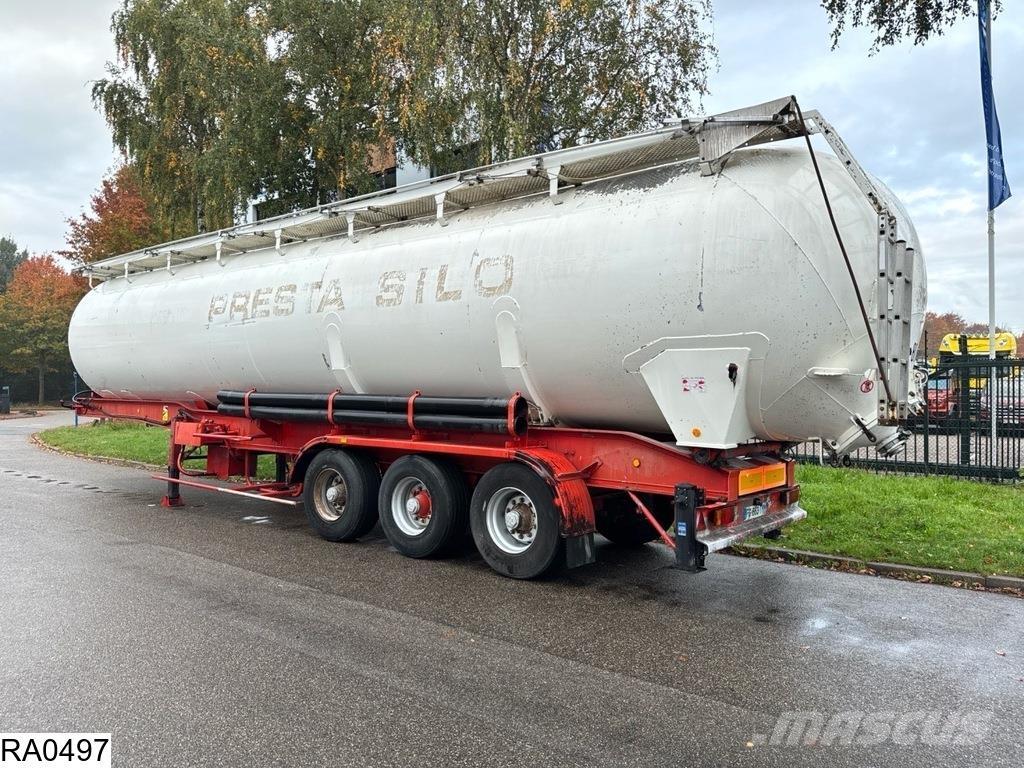 Benalu Silo 62 m3 Semi remorque citerne