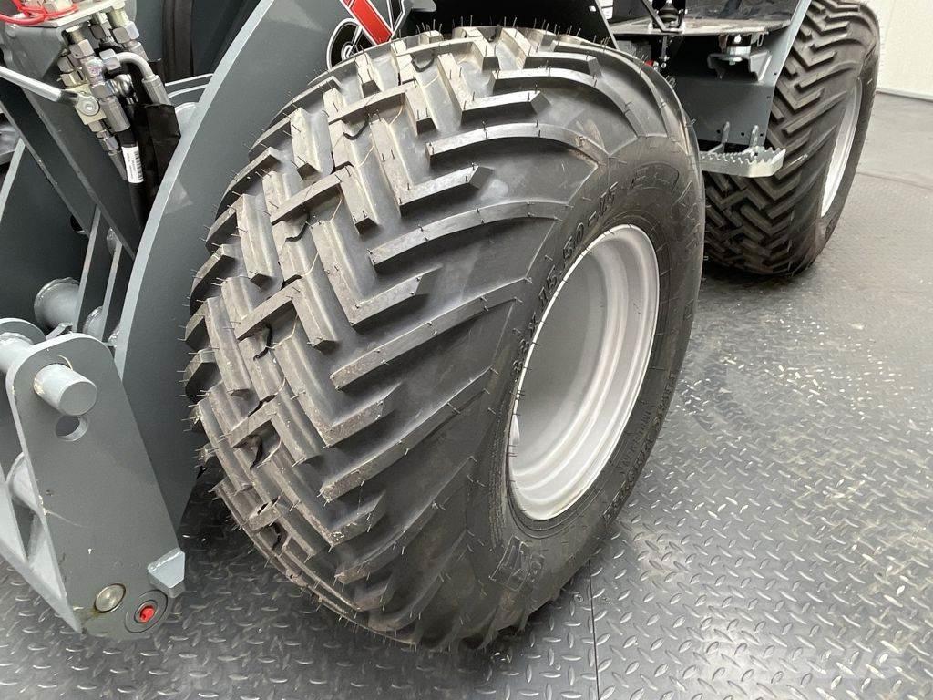 GiANT G2500 HD Chargeuse sur pneus