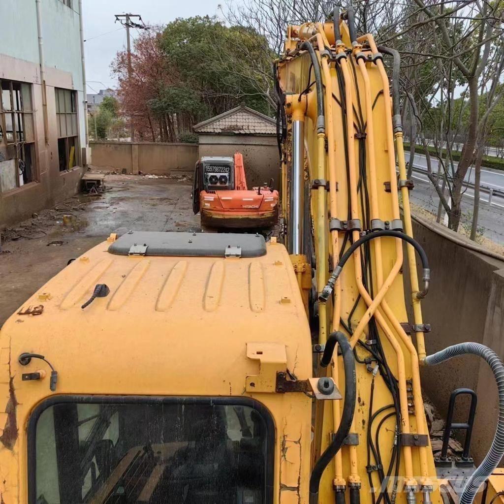 Hyundai 210-9 Pelle sur pneus