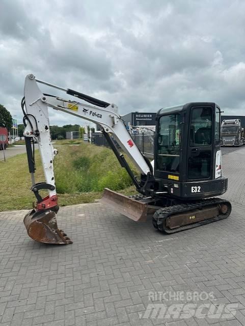Bobcat E 32 Mini pelle < 7t