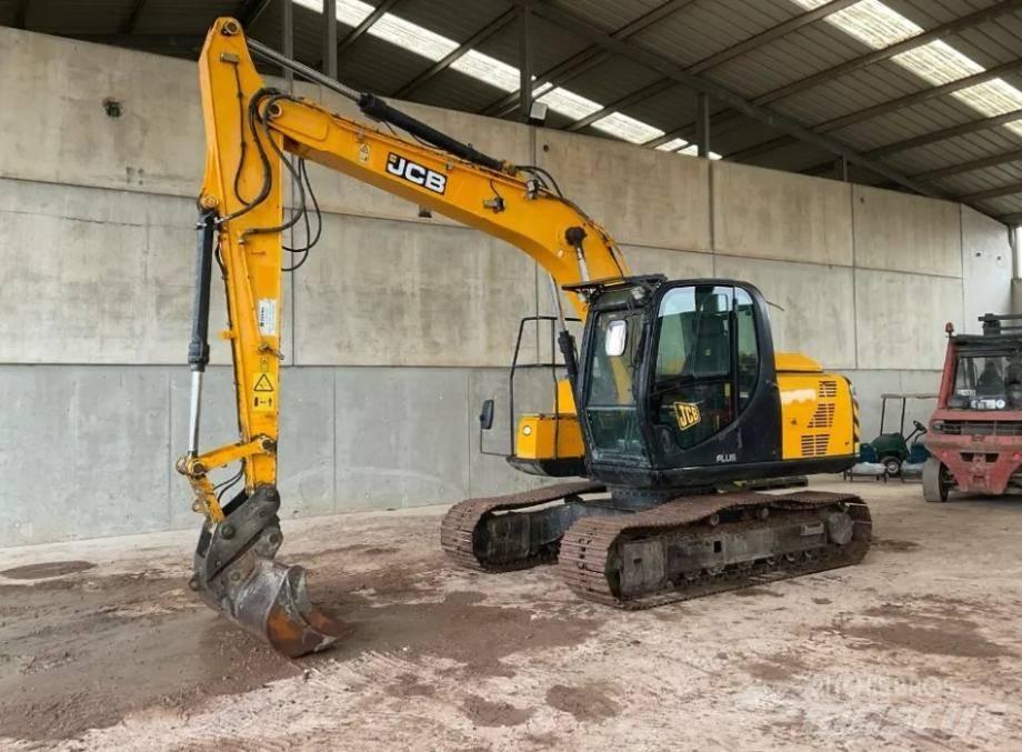 JCB JS 130 LC Pelle sur chenilles