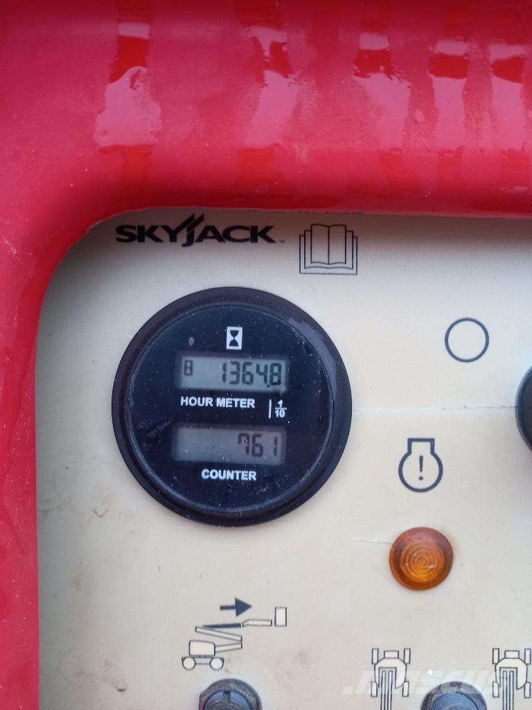 SkyJack SJ 63 AJ Nacelles articulées