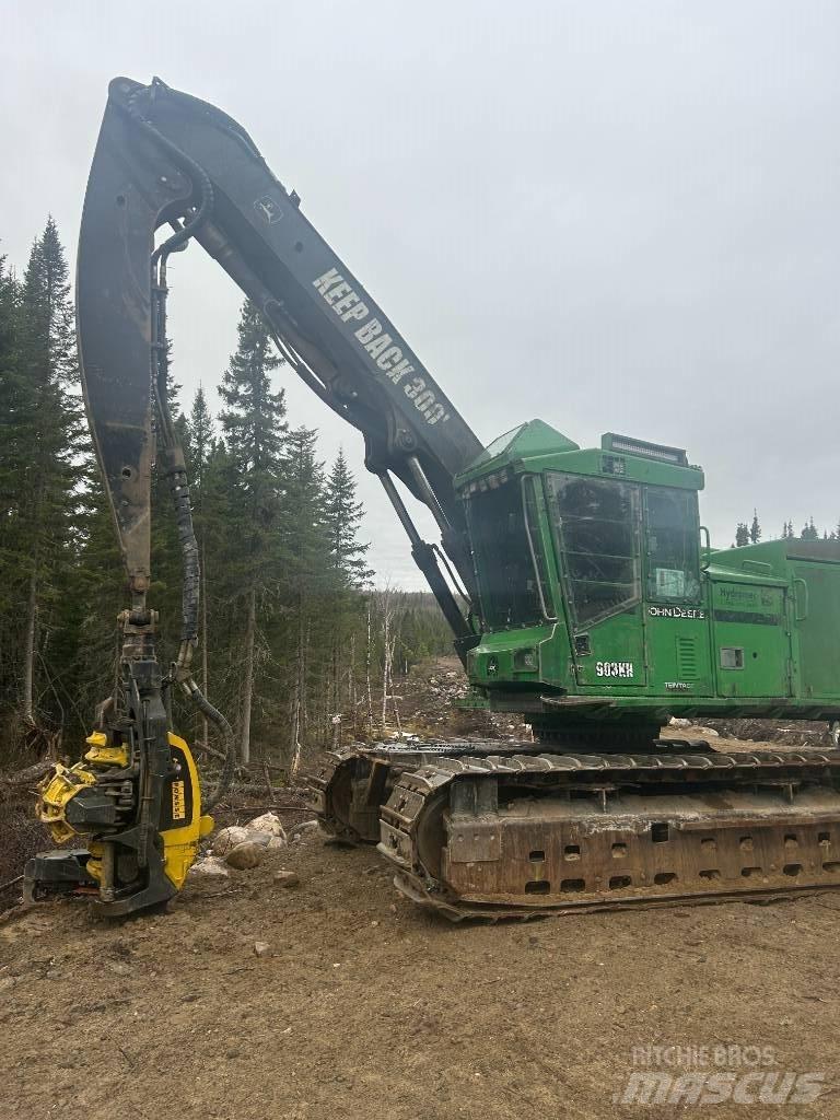 John Deere 903 K Abatteuse