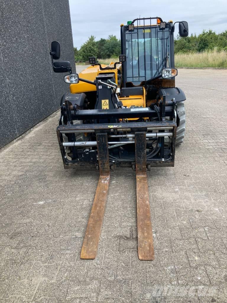 JCB 525-60 E Chariot télescopique
