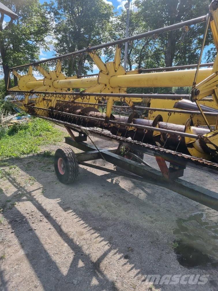 New Holland 8070, 20” Moissonneuse batteuse