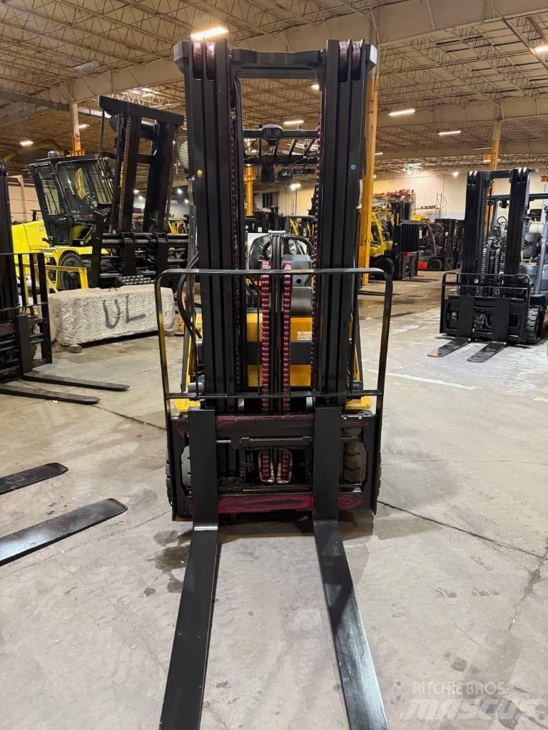 CAT 2C 6000 Autres Chariots élévateurs