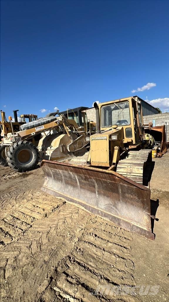 CAT D 4 C Bouteurs sur chenilles