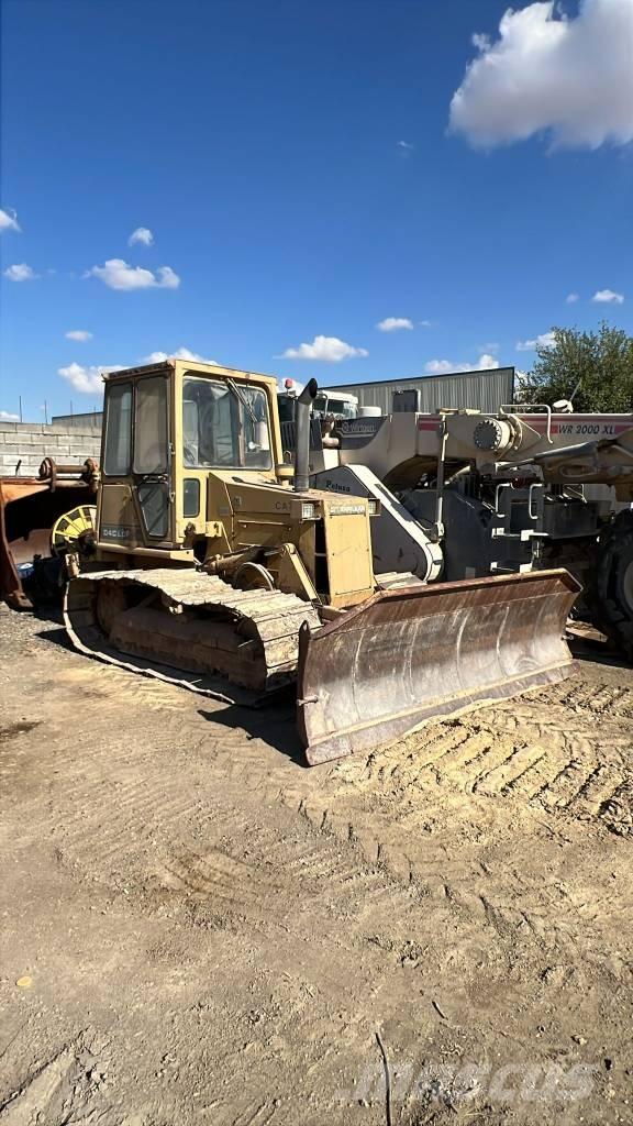 CAT D 4 C Bouteurs sur chenilles