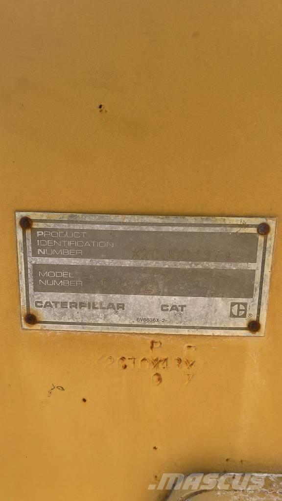 CAT D 4 C Bouteurs sur chenilles