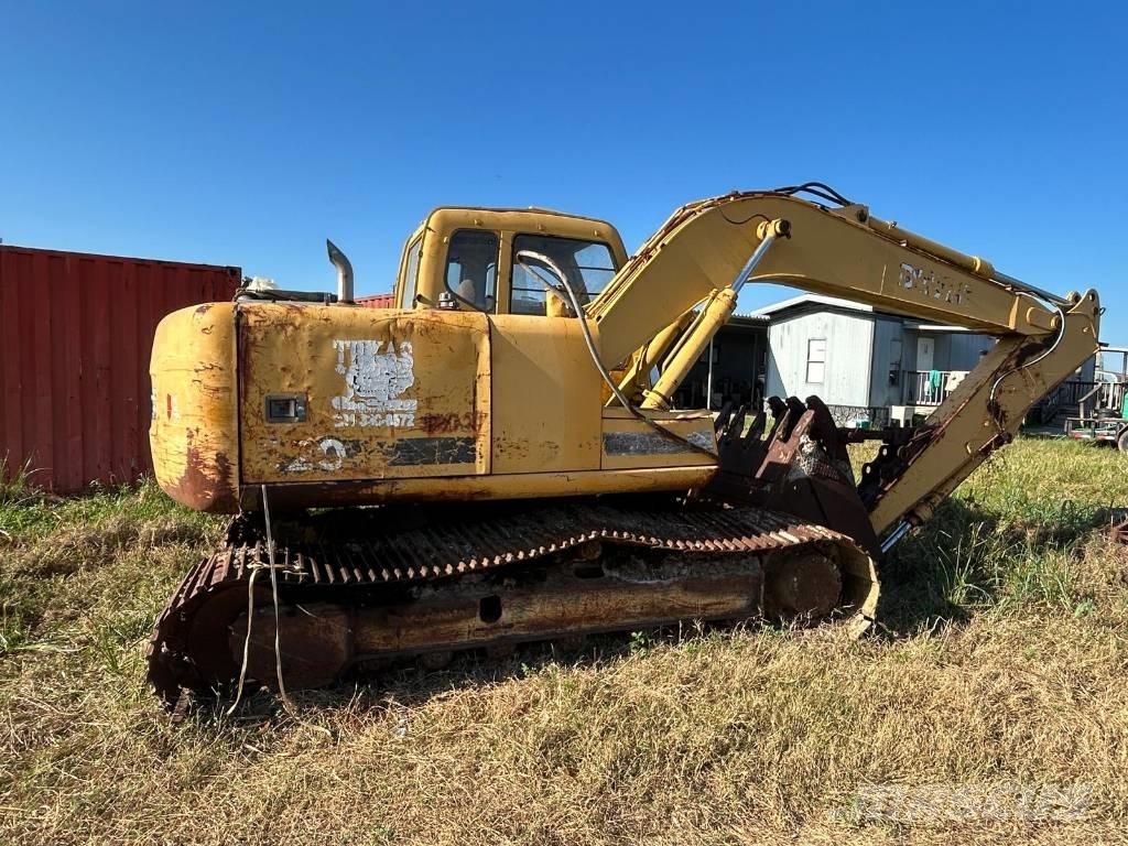 John Deere 120 Pelle sur chenilles