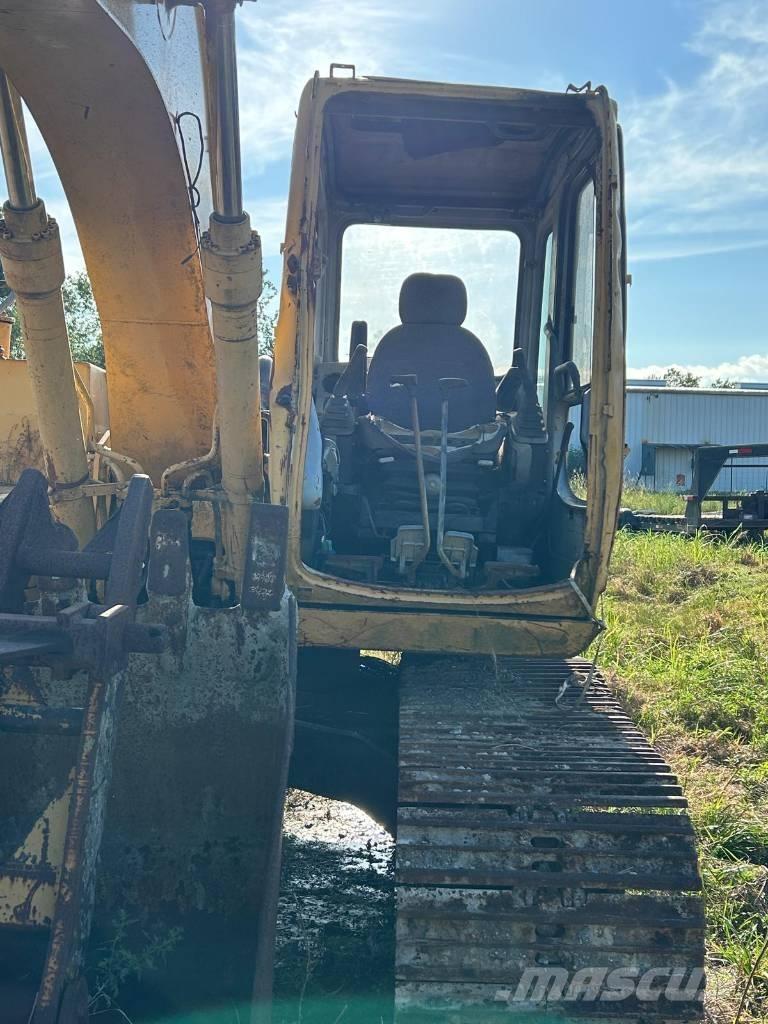 John Deere 120 Pelle sur chenilles
