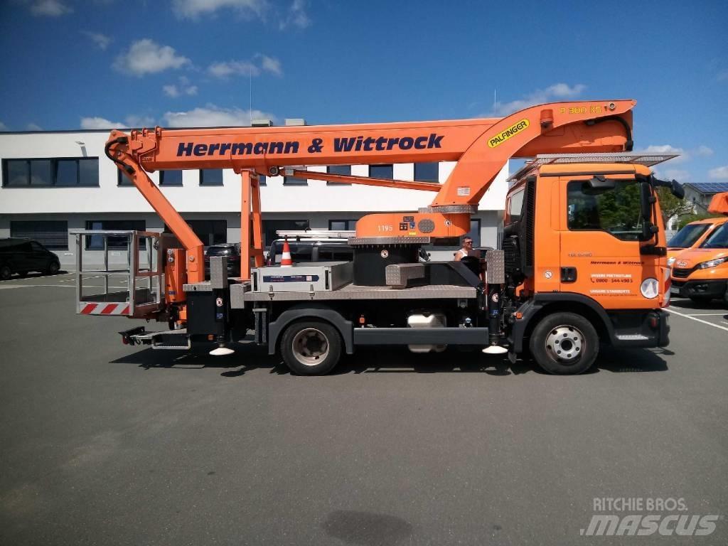 Palfinger P 300 KS Camion nacelle
