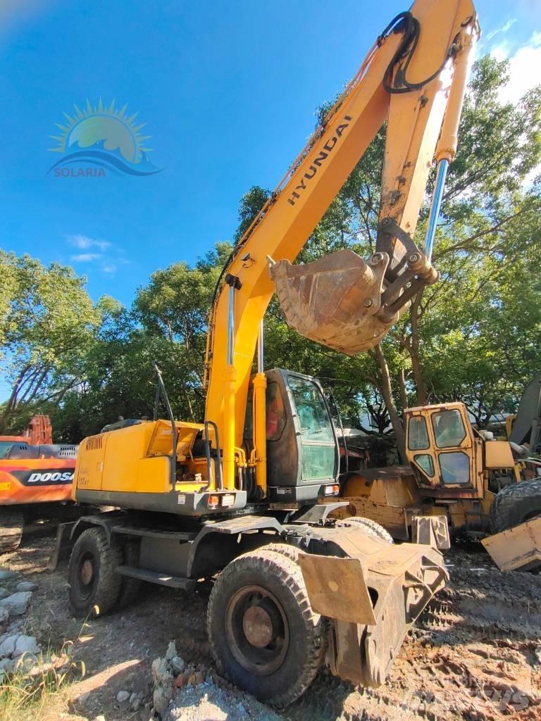 Hyundai R210W-7 Pelle sur pneus