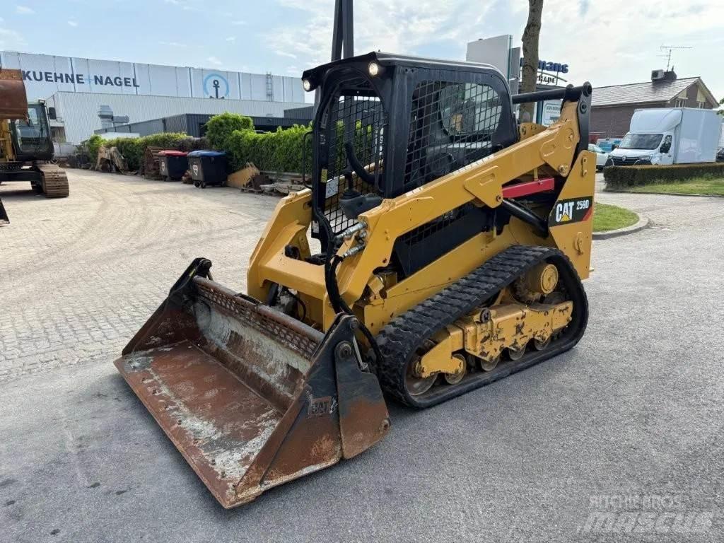 CAT 259D Chargeuse compacte