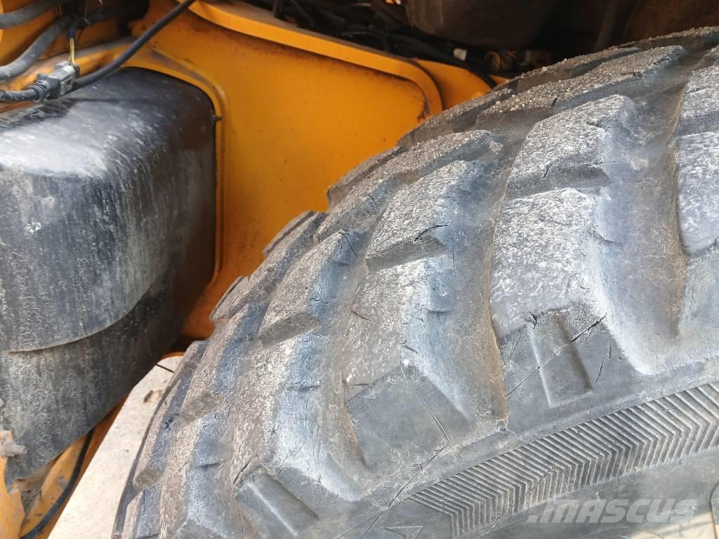 JCB 4cxProAEC Tractopelle
