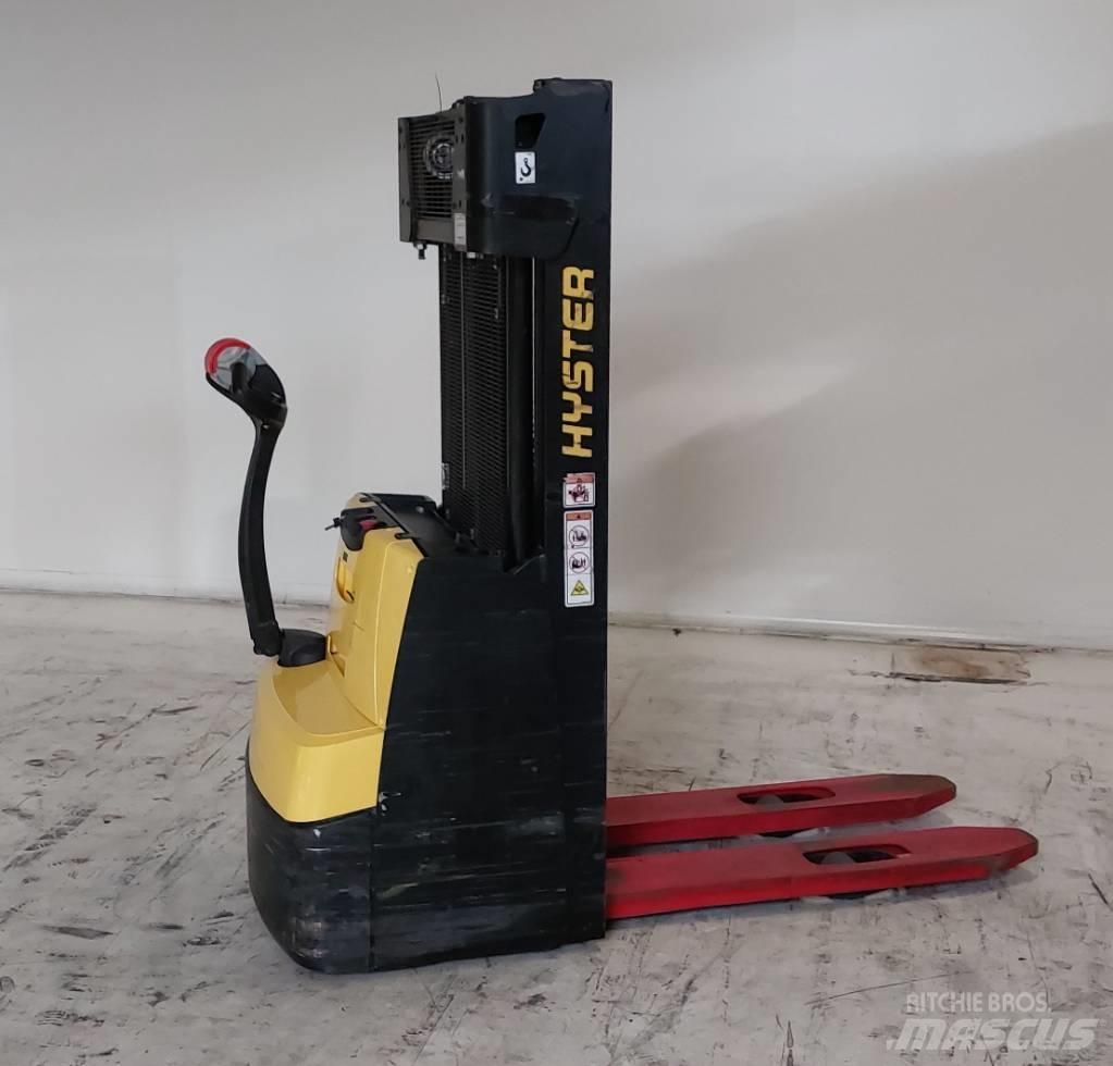 Hyster S 1.0 Gerbeur accompagnant