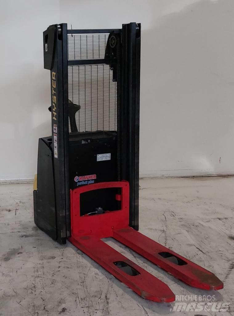 Hyster S 1.0 Gerbeur accompagnant