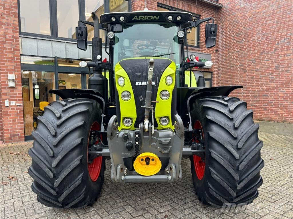 CLAAS Arion 660 Tracteur