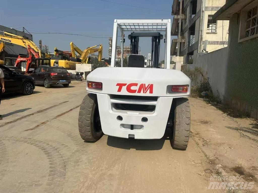 TCM FD 100 Z8 Chariot télescopique