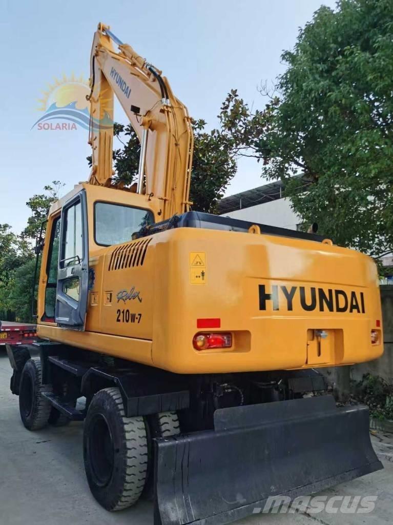 Hyundai R210w-7 Pelle sur pneus