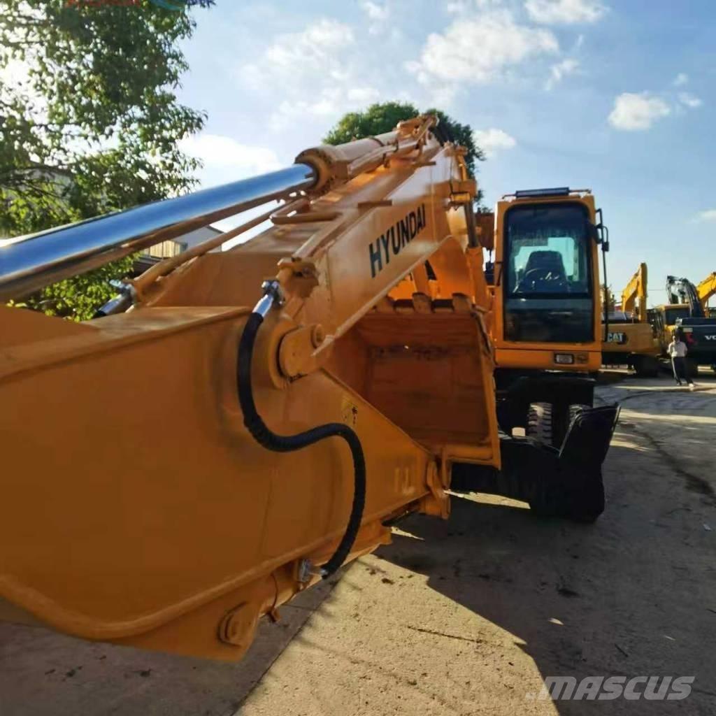 Hyundai R210w-7 Pelle sur pneus