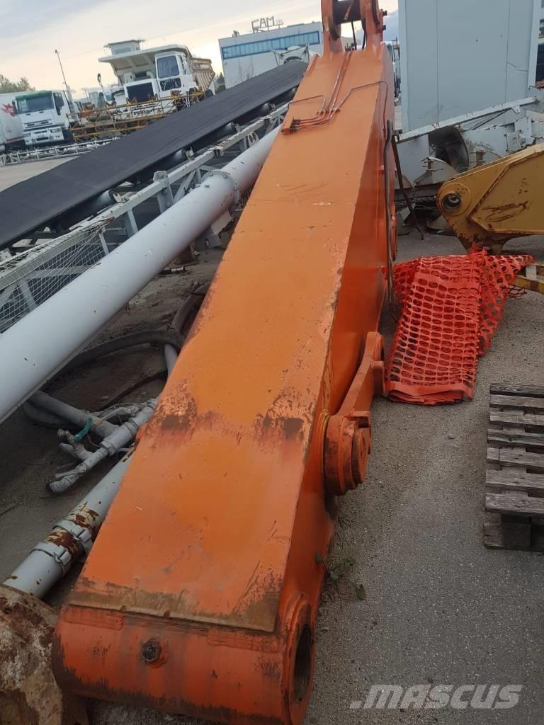 Hitachi EX700 Bras et Godet