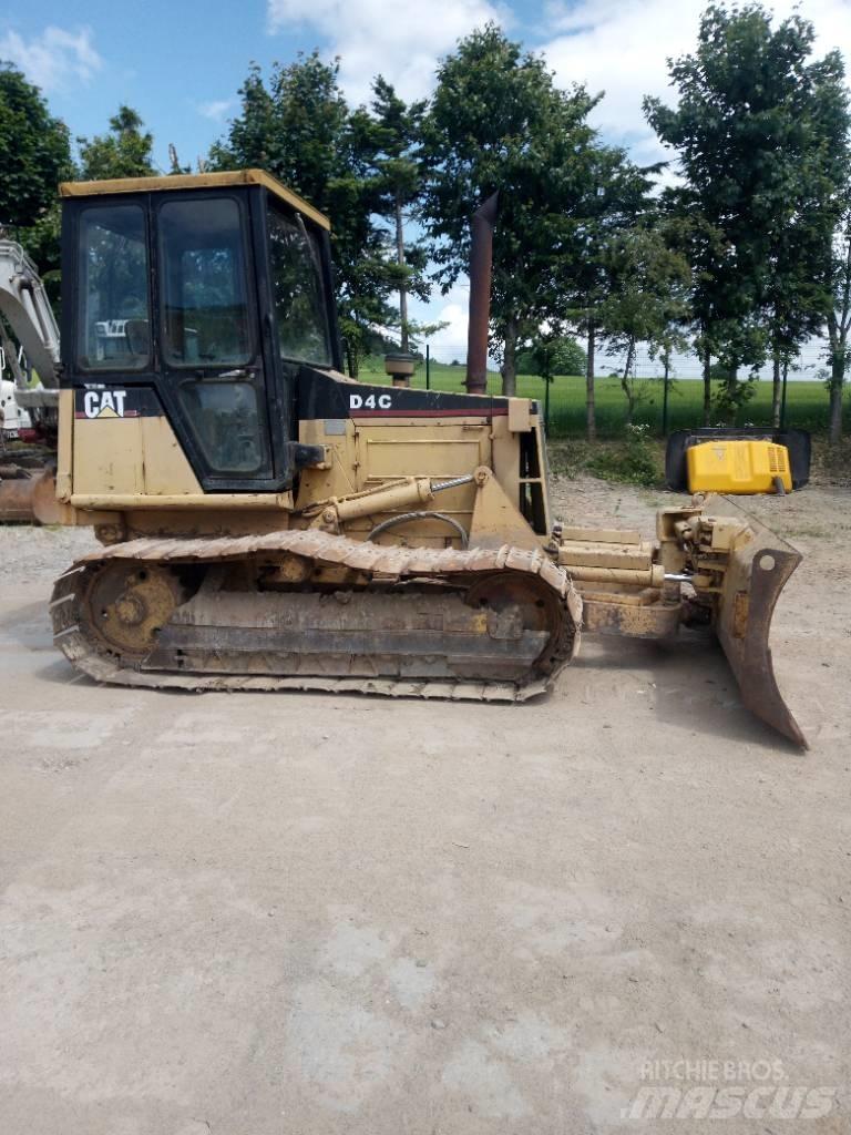 CAT D 4 C Bouteurs sur chenilles