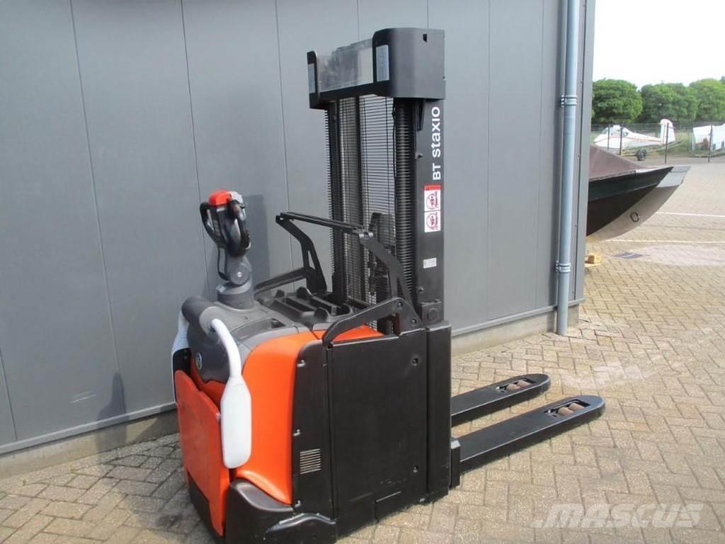 BT SPE 200L Gerbeur accompagnant