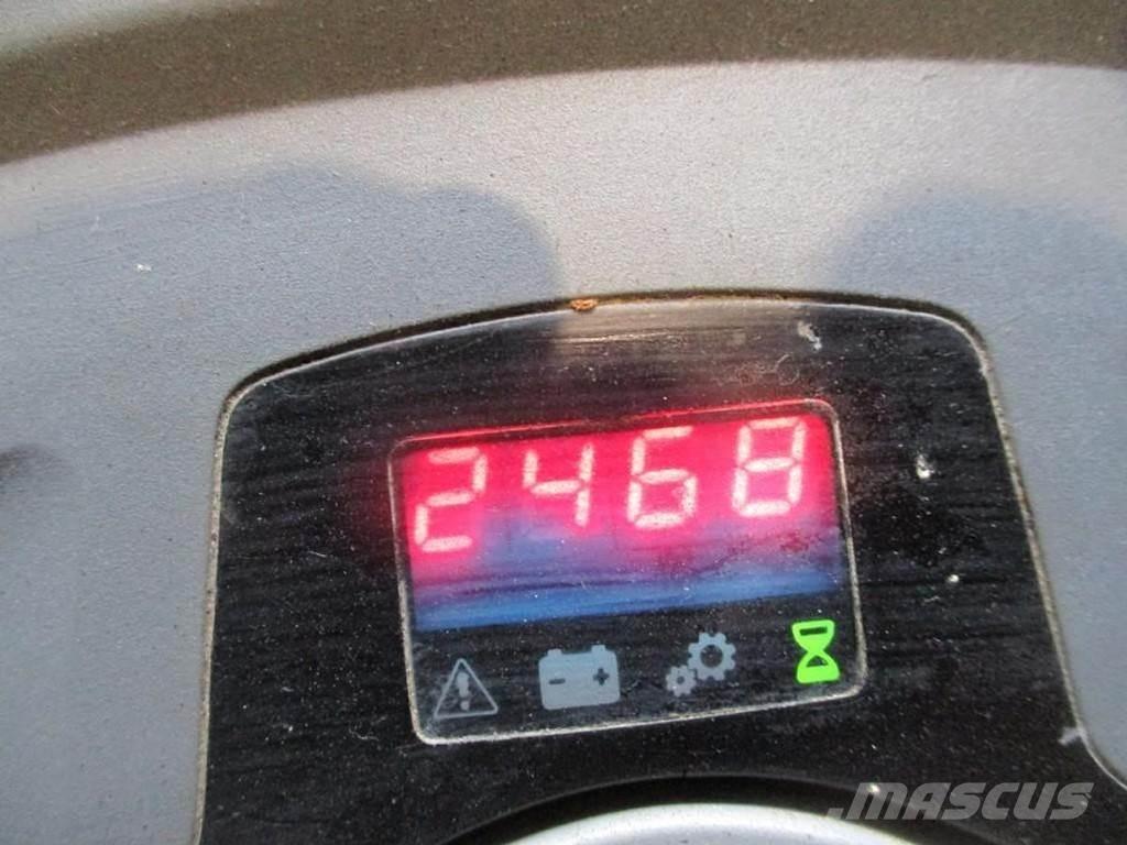 BT SPE 200L Gerbeur accompagnant