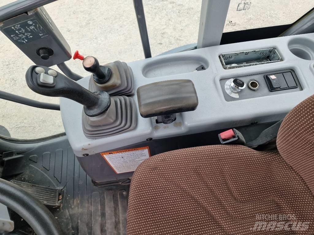 Hitachi ZW 95 Chargeuse sur pneus