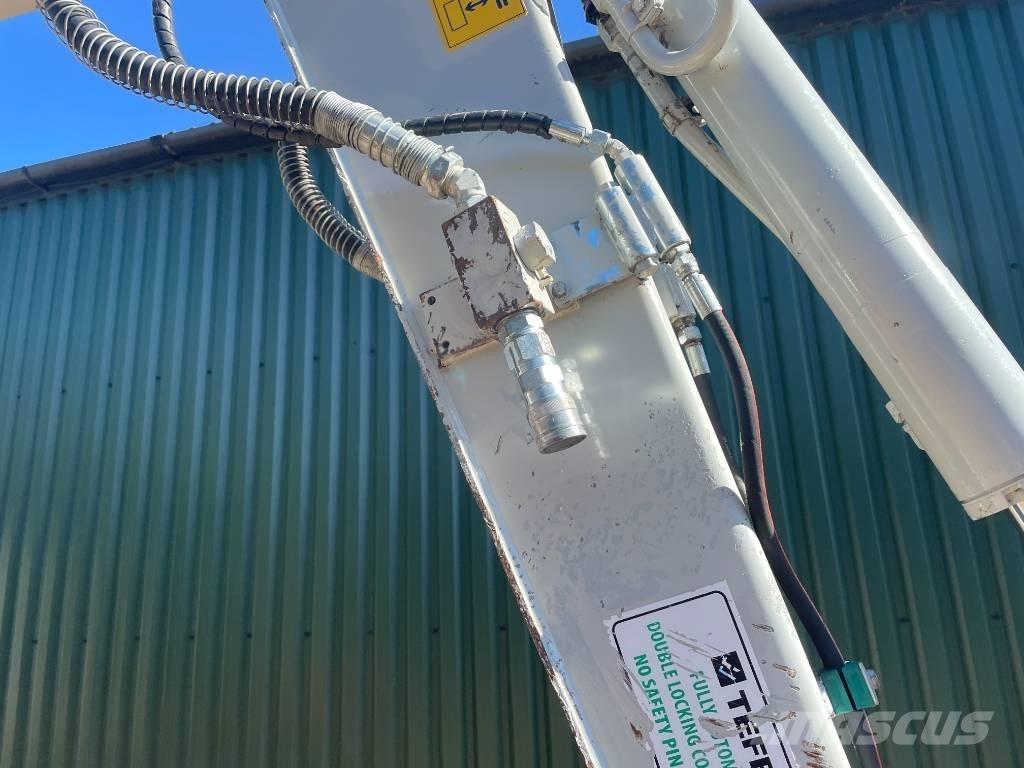 Takeuchi TB 250 Mini pelle < 7t