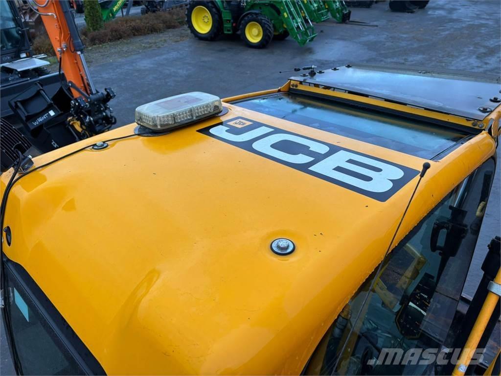 JCB JS145W T4i Pelle sur pneus