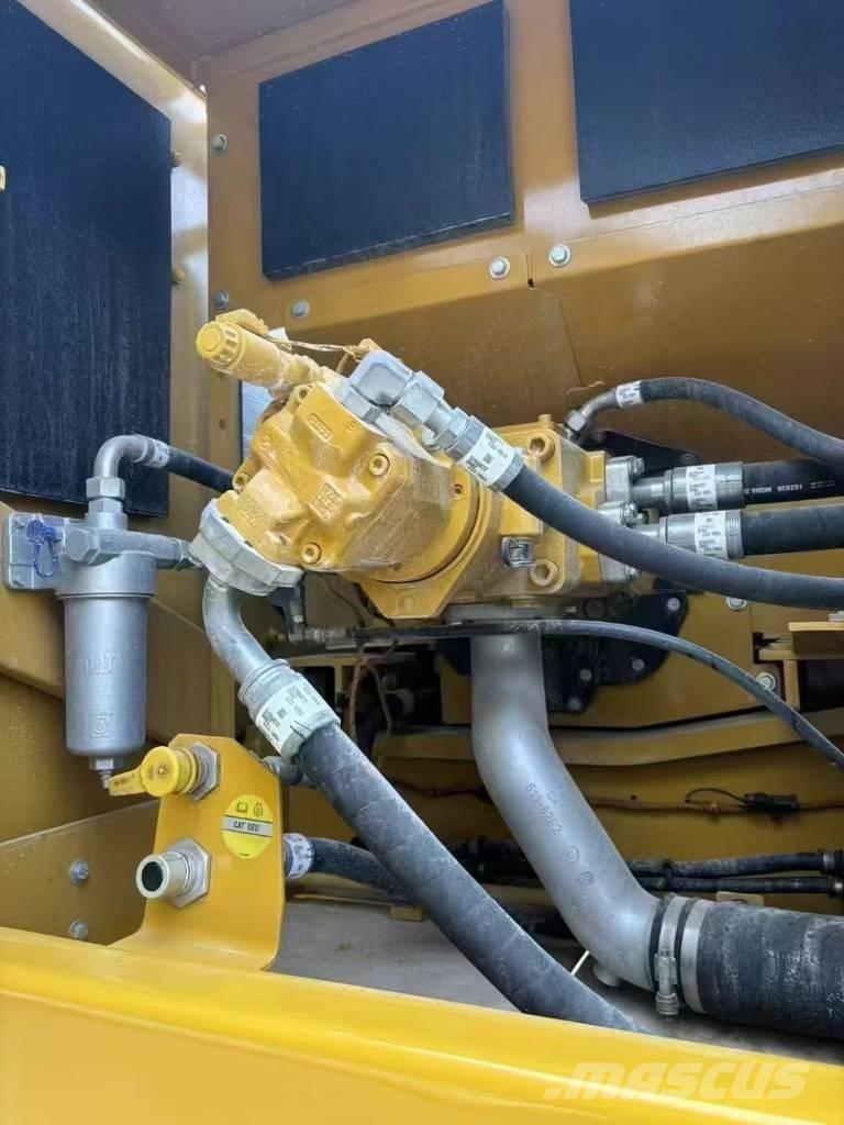 CAT 336 GC Pelle sur chenilles