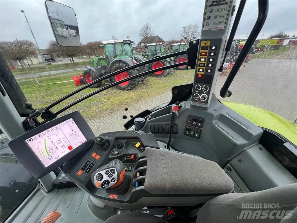 CLAAS Axion 930 Tracteur