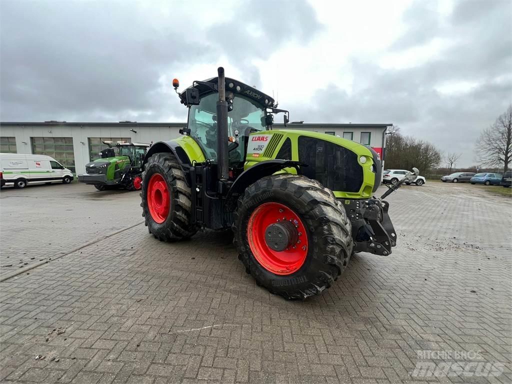 CLAAS Axion 930 Tracteur
