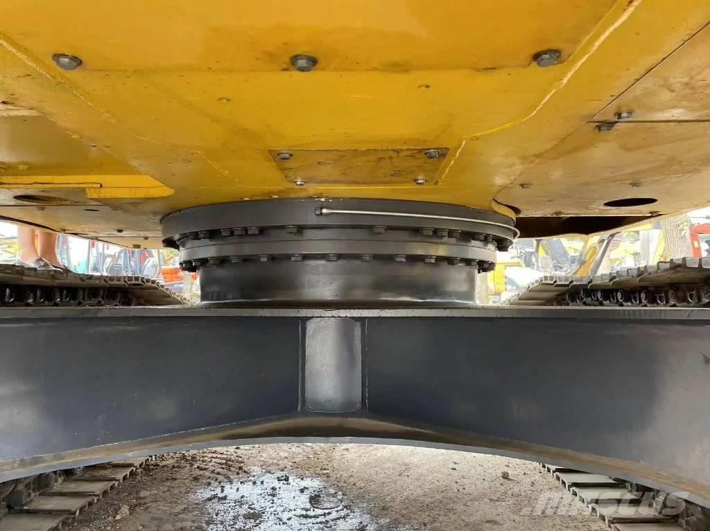 Komatsu PC240-8 Pelle sur chenilles