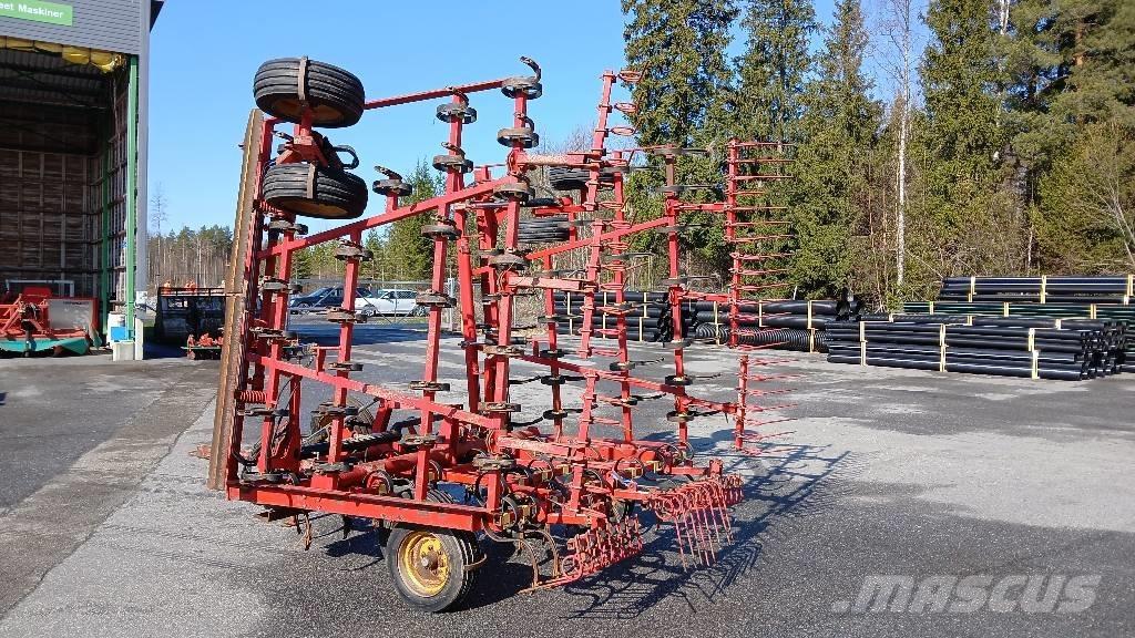 Väderstad NZ    7,4m Herse
