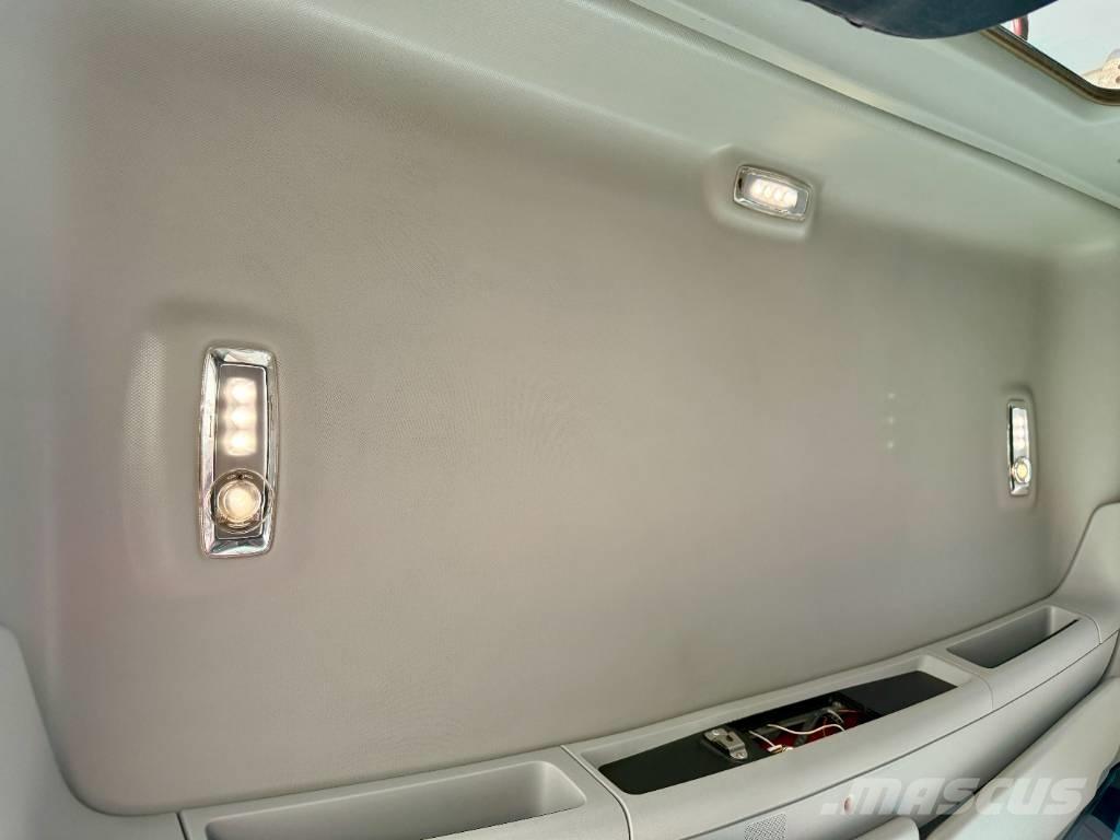 Kenworth T 880 Tracteur routier